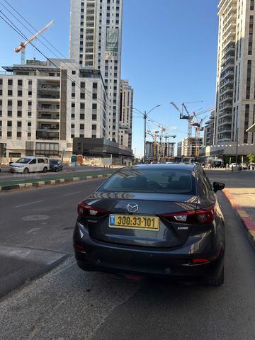 מאזדה 3