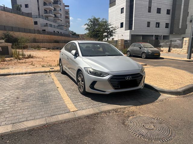יונדאי אלנטרה