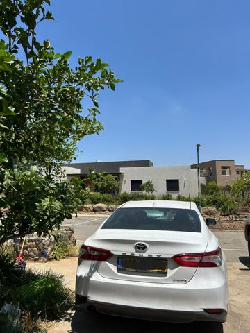 טויוטה קאמרי
