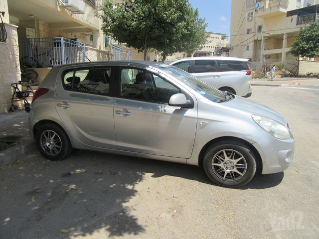 יונדאי i20