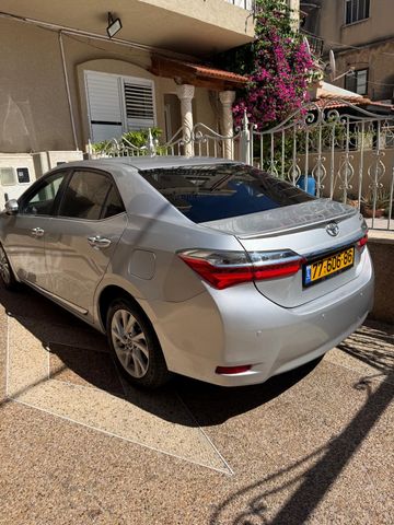 טויוטה קורולה