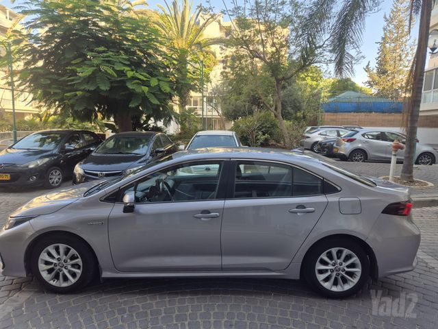 טויוטה קורולה