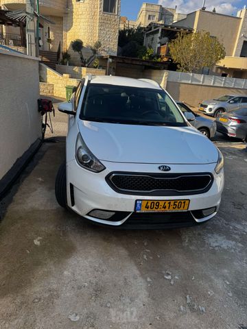 קיה נירו
