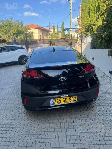 יונדאי איוניק
