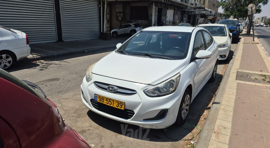 יונדאי אקסנט i25