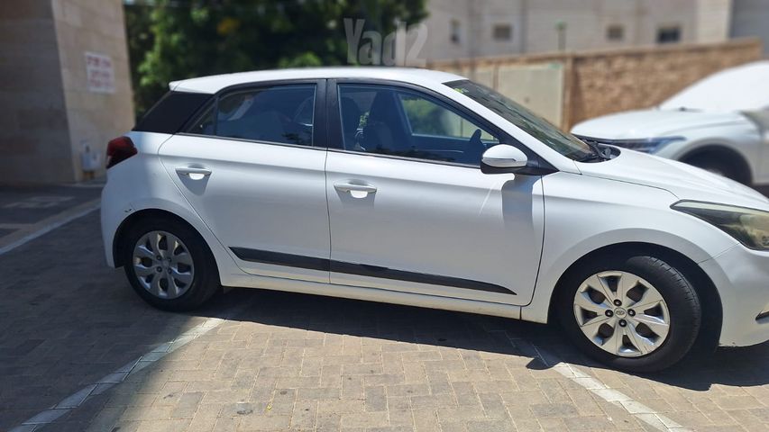 יונדאי i20