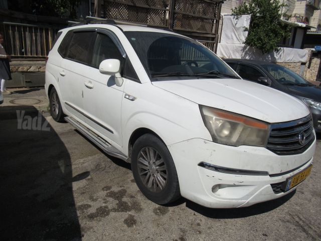 רודיוס DLX אוט׳ מיניוואן / MPV 2.0 (155 כ״ס)