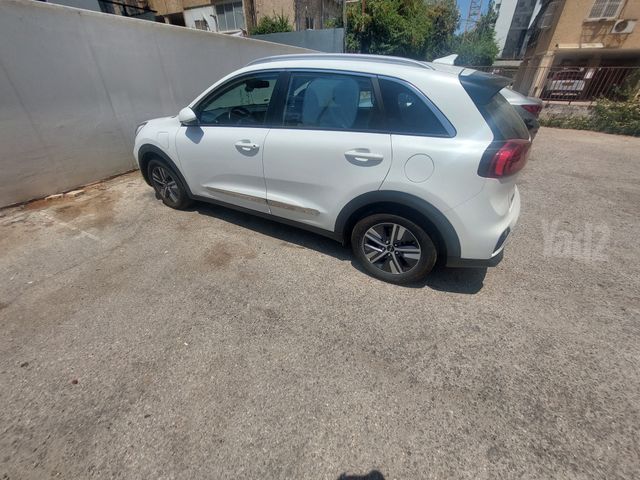 קיה נירו