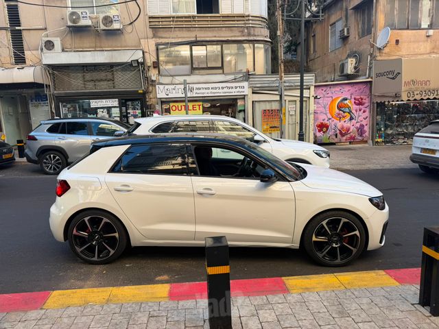אאודי A1