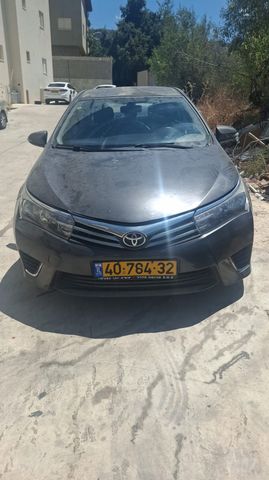טויוטה קורולה