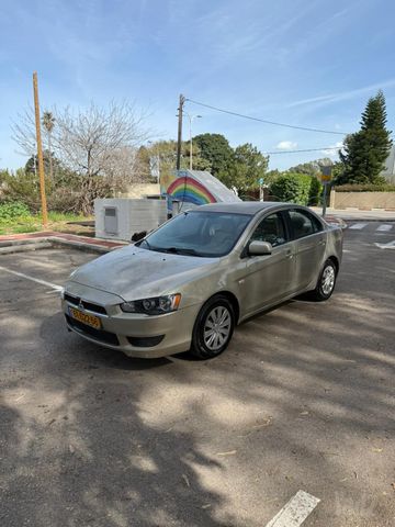 מיצובישי לנסר