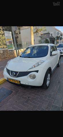 ניסאן ג'וק