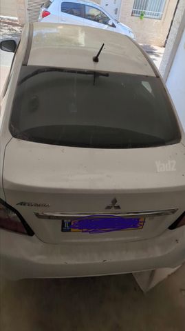 מיצובישי אטראז'