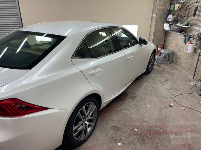 IS Luxury 300h היברידי אוט׳ 2.5 (181 כ״ס) [2018-2020]