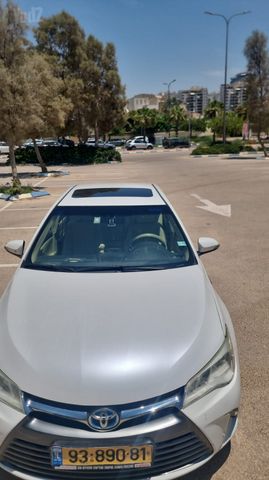 טויוטה קאמרי