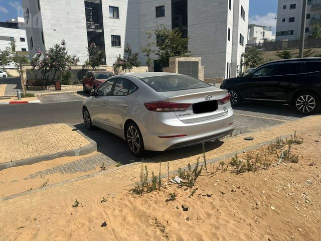 מודעת רכב יונדאי אלנטרה