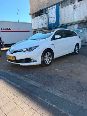 טויוטה אוריס
