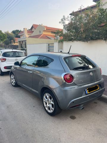 אלפא רומיאו מיטו