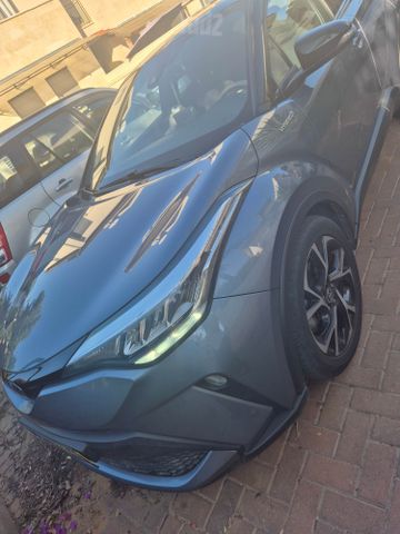 מודעת רכב טויוטה C-HR