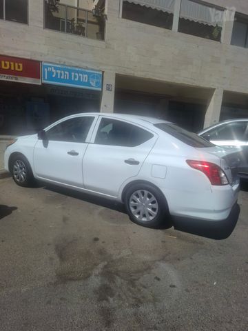 ניסאן אלמרה