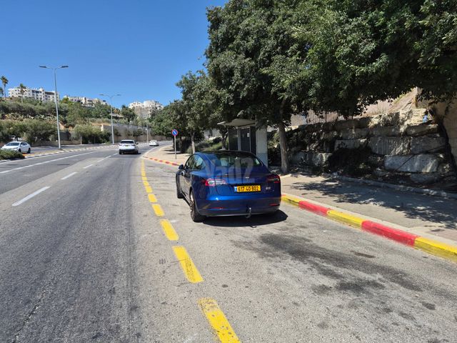 מודעת רכב טסלה מודל 3