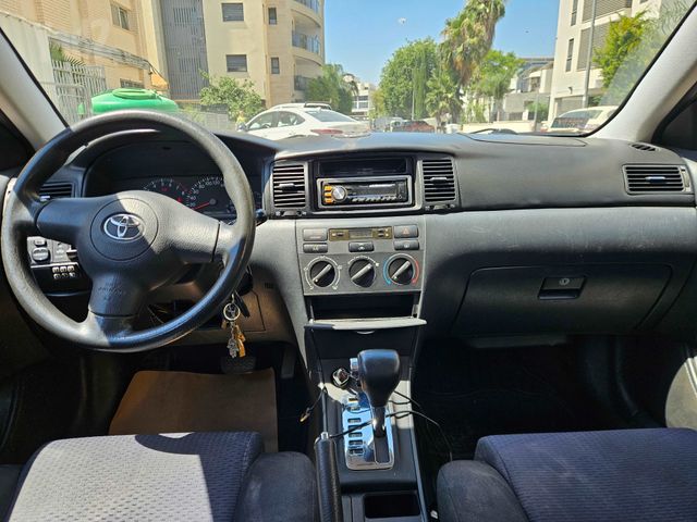 טויוטה קורולה