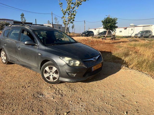 יונדאי i30