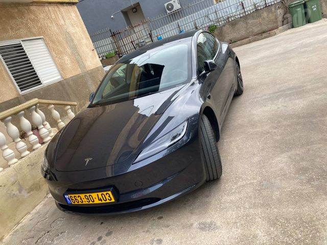 טסלה מודל 3
