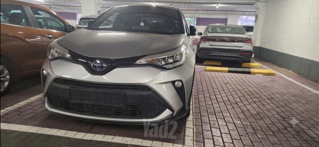 מודעת רכב טויוטה C-HR