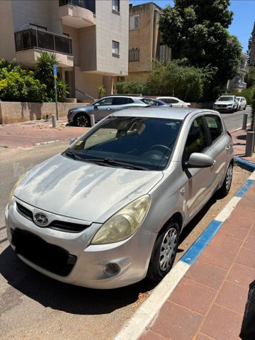 יונדאי i20