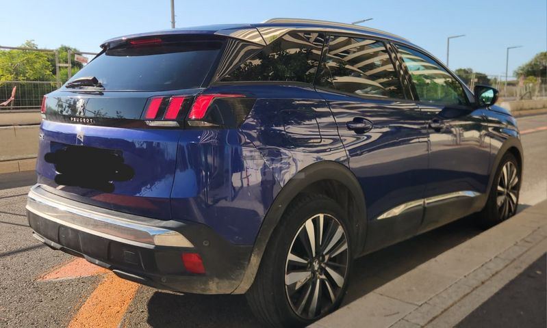 פיג'ו 3008