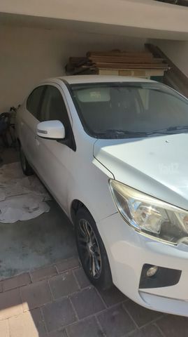 מודעת רכב מיצובישי אטראז'