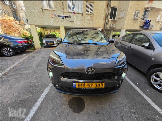 טויוטה יאריס קרוס