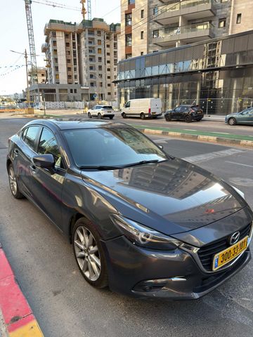 מודעת רכב מאזדה 3