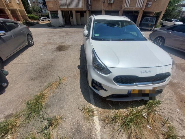 קיה נירו