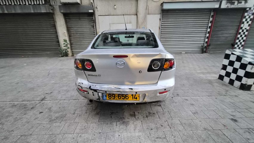מודעת רכב מאזדה 3