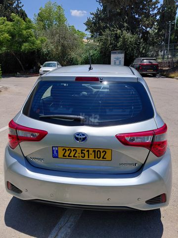 טויוטה יאריס