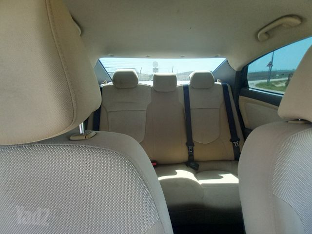 יונדאי אקסנט i25