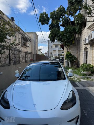 טסלה מודל 3