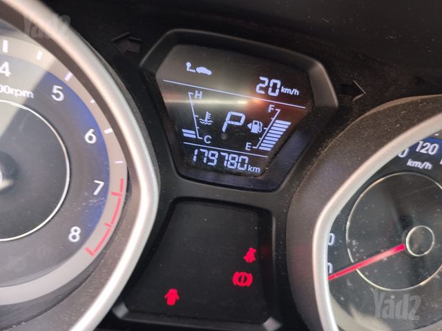 יונדאי I35
