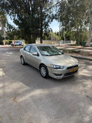 מיצובישי לנסר