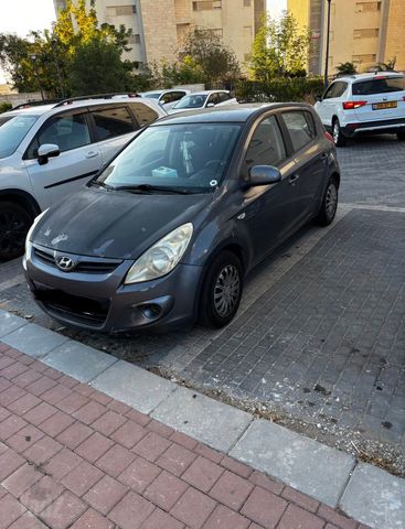 יונדאי i20
