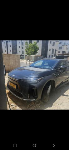 טויוטה bZ4X