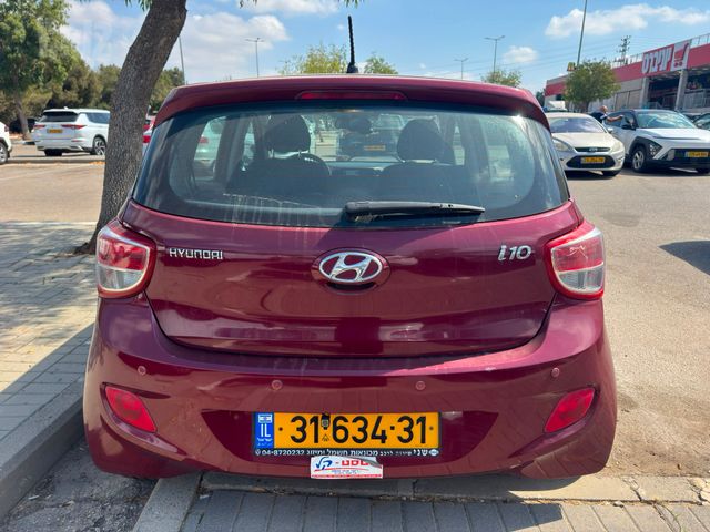 יונדאי i10