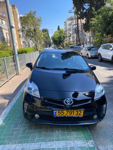 מודעת רכב טויוטה פריוס