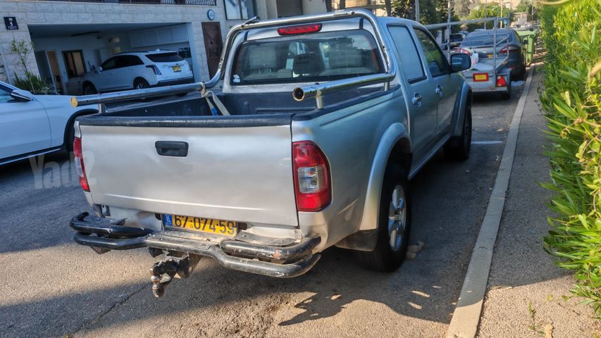מודעת רכב איסוזו די-מקס