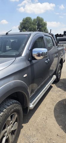 מיצובישי טרייטון / L200