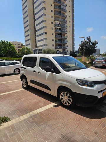 טויוטה פרואייס סיטי