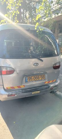 יונדאי H-1 / i800