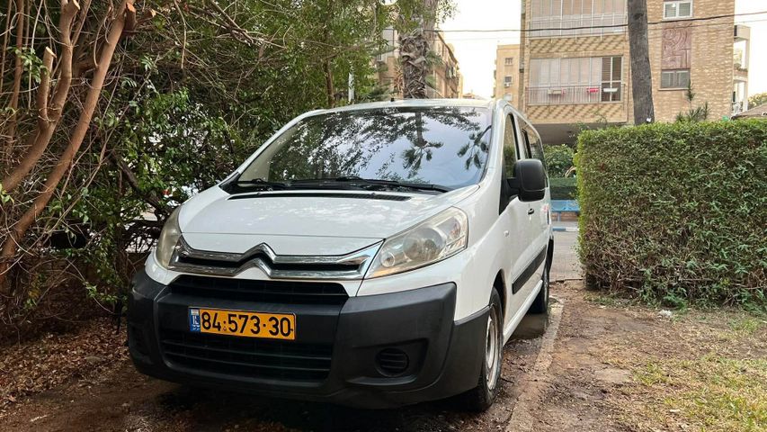 מודעת רכב סיטרואן ג'אמפי